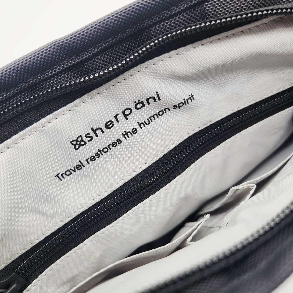 Sherpani Sadie Nylon Crossbody Bag RFID Protection Removable Coin Purse Black‎ - Picture 5 of 5